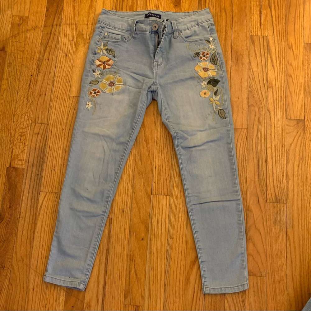 Bandolino Flower Patterned Jeans